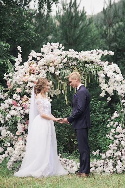 Fotógrafo de casamento Elizaveta Efimova (efimovaelizavet). Foto de 4 de agosto 2016