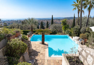 Villa avec piscine et jardin 2