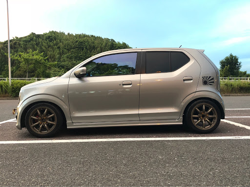 スズキ アルトワークスを華麗にカスタム By しんじ 18 06 17 本日の１枚 やはりワタナベはかっこいい そしてちょい前下がりなスポーティ感 タイヤのムッ Cartune