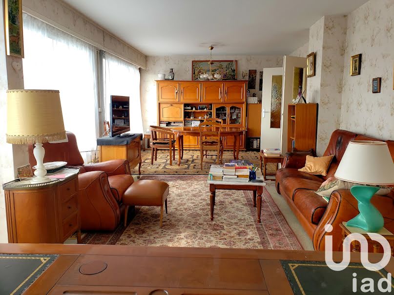 Vente appartement 4 pièces 94 m² à Villeneuve-le-Roi (94290), 210 000 €