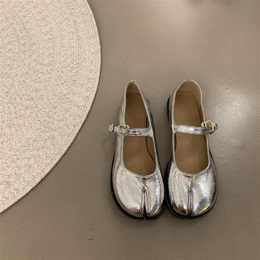 Title 8, Retro Square Head Fake Split Toe Pumps Mary Jan...