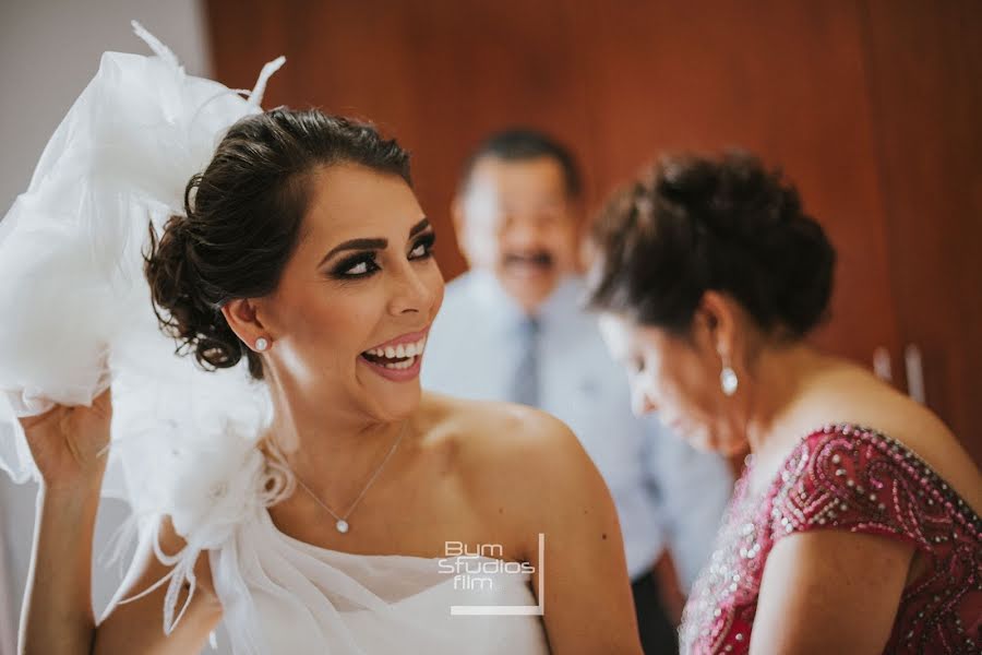 Wedding photographer Liliana Robles (bymstudiosfilm). Photo of 2 April 2019