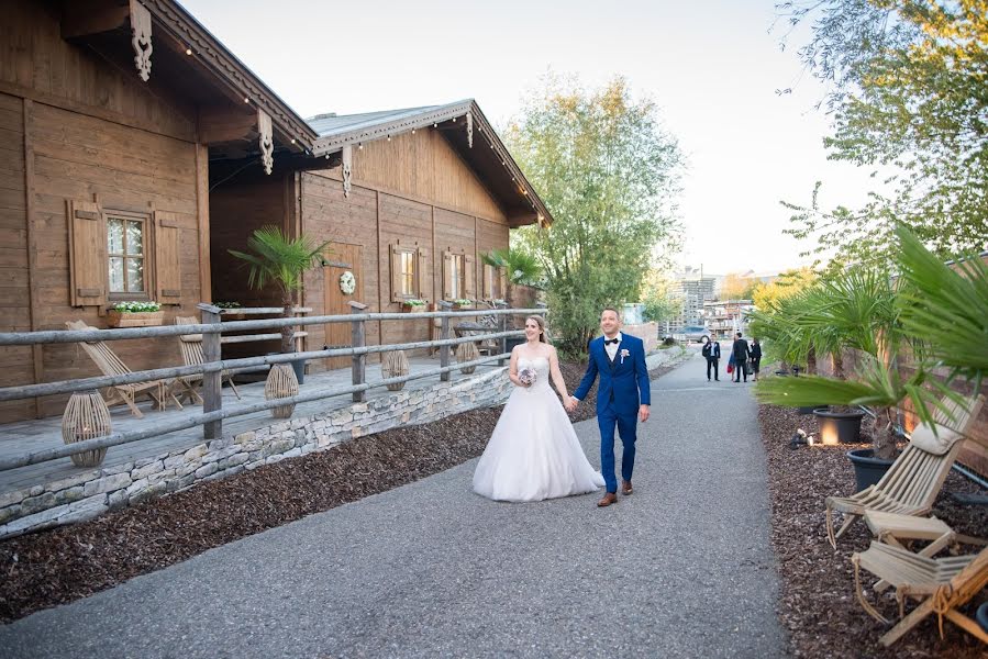 Fotografo di matrimoni Kate Adams (kate-adams). Foto del 10 marzo 2019