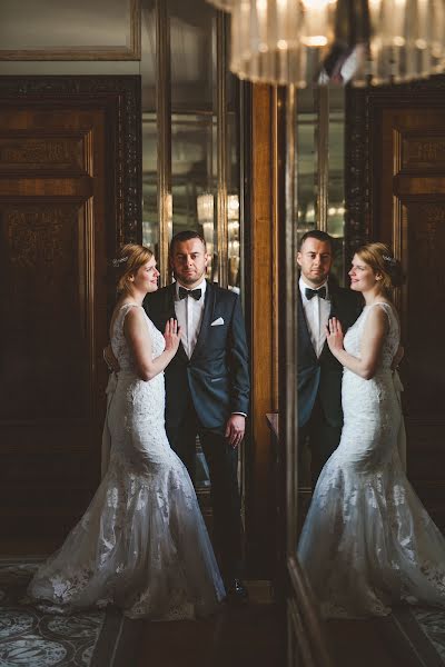 Fotógrafo de casamento Tamás Somornai (somornaitamas). Foto de 11 de abril 2018