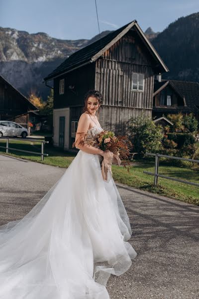 Bröllopsfotograf Nadya Lotocka (nadya2103). Foto av 11 april 2020