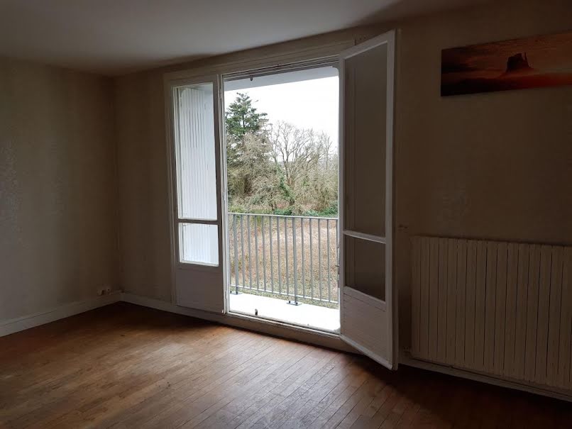 Vente appartement 5 pièces 79 m² à Guingamp (22200), 102 600 €