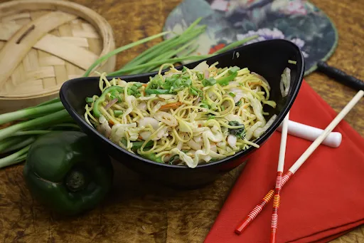 Veg Hakka Noodles