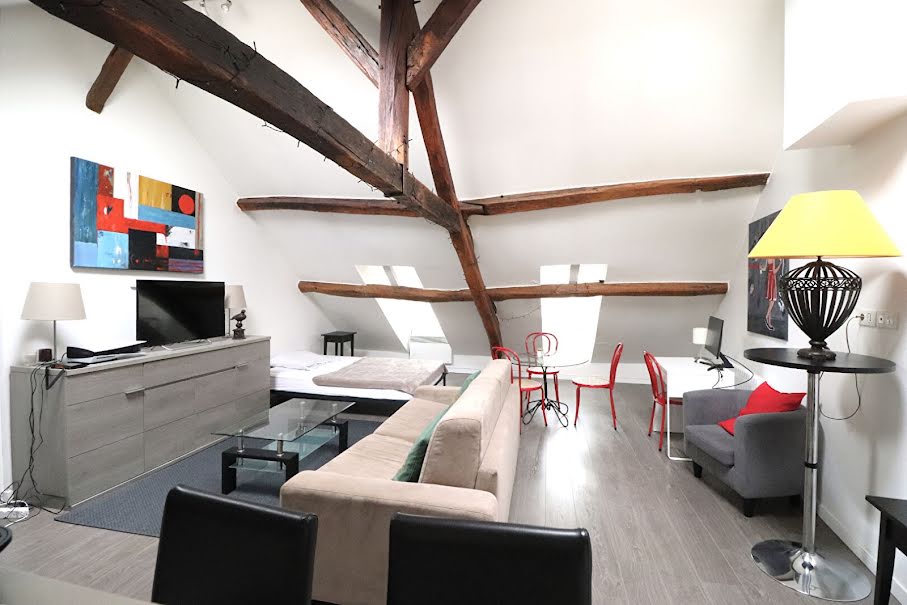 Location meublée appartement 1 pièce 35 m² à Rueil-Malmaison (92500), 1 100 €