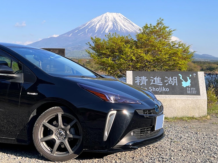 プリウスのGW・iPhone13pro・WORK emotion T7R・富士山と愛車に関するカスタム事例の投稿画像4枚目