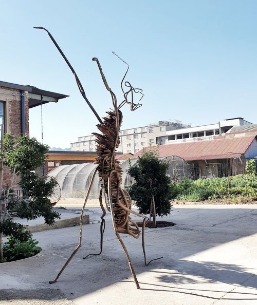 “The Praying mantis” is a 3meter high mild steel and wood sculpture at Victoria Yards by Hannelie Coetzee. It is still in progress.