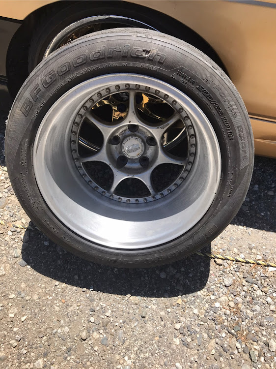 180SXのリトラの日・DIY・熱中症に注意・不正改造車取締月間・ホイール交換に関するカスタム事例の投稿画像7枚目