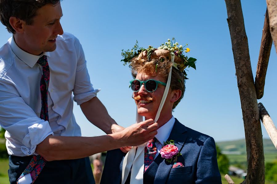 Fotograful de nuntă Laura Crouchley (lauracrouchley). Fotografia din 11 mai