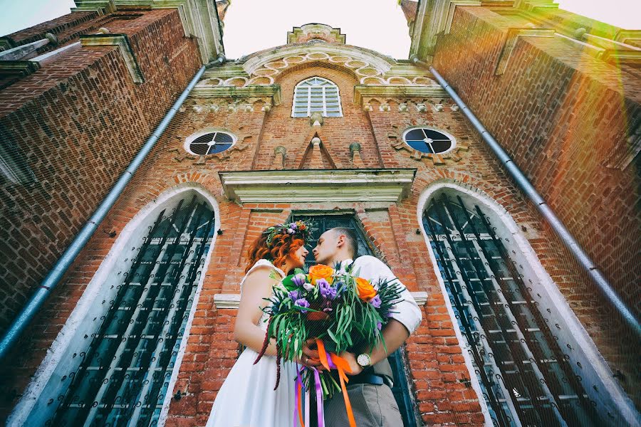 Wedding photographer Vladimir Popov (photios). Photo of 19 October 2016