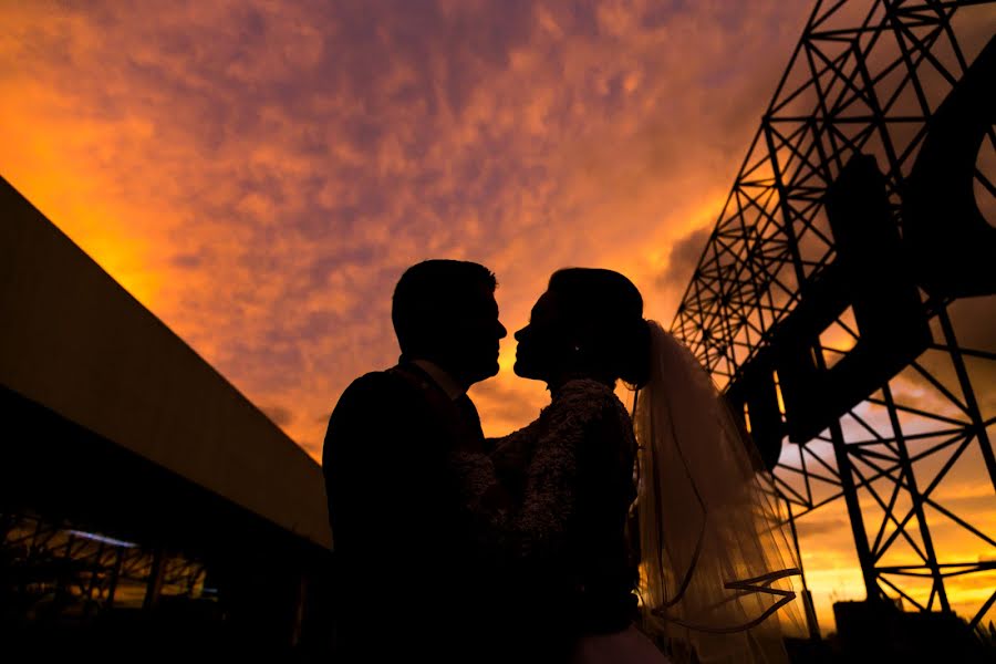 Fotógrafo de casamento Victor Rodriguez Urosa (victormanuel22). Foto de 8 de agosto 2019