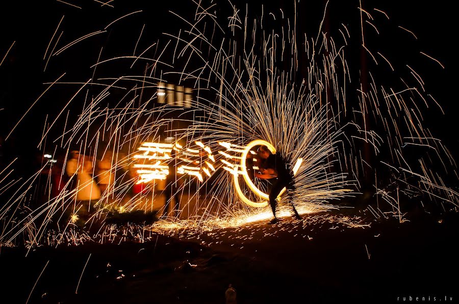 Jurufoto perkahwinan Romualds Rubenis (rubenis). Foto pada 22 Ogos 2014