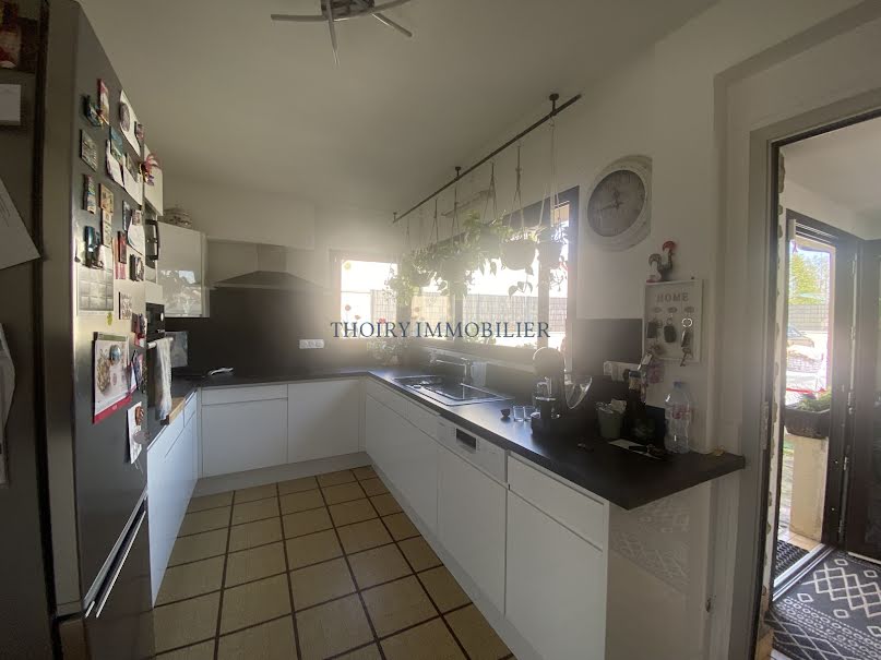 Location  maison 5 pièces 135 m² à Montfort-l'Amaury (78490), 1 650 €