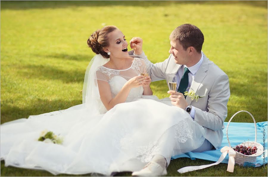 Fotógrafo de casamento Vladimir Semenov (vladimirsemenov). Foto de 14 de agosto 2015