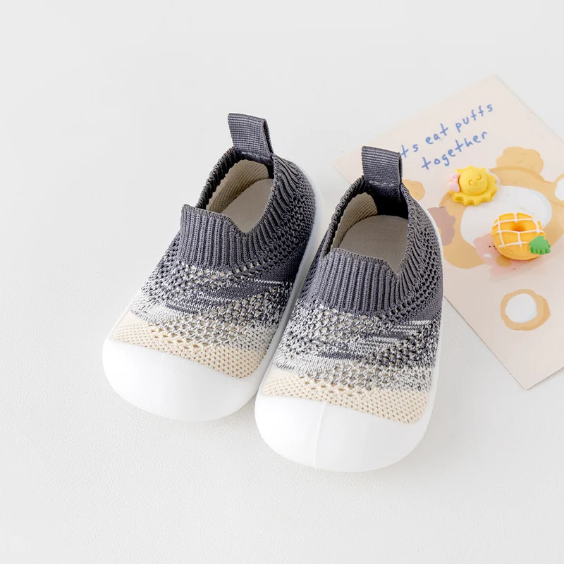 Title 2, Scarpe in maglia con suola morbida per esterni ...