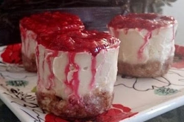 Raw Muddled Raspberry Cheesecakes