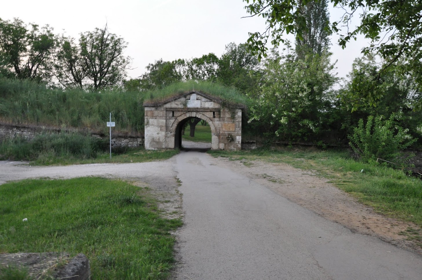 Сербия. 05.2015 г. Белград,Смедерево,Голубац,Джердапское ущелье,Нови-Сад,Суботица,Ниш и др