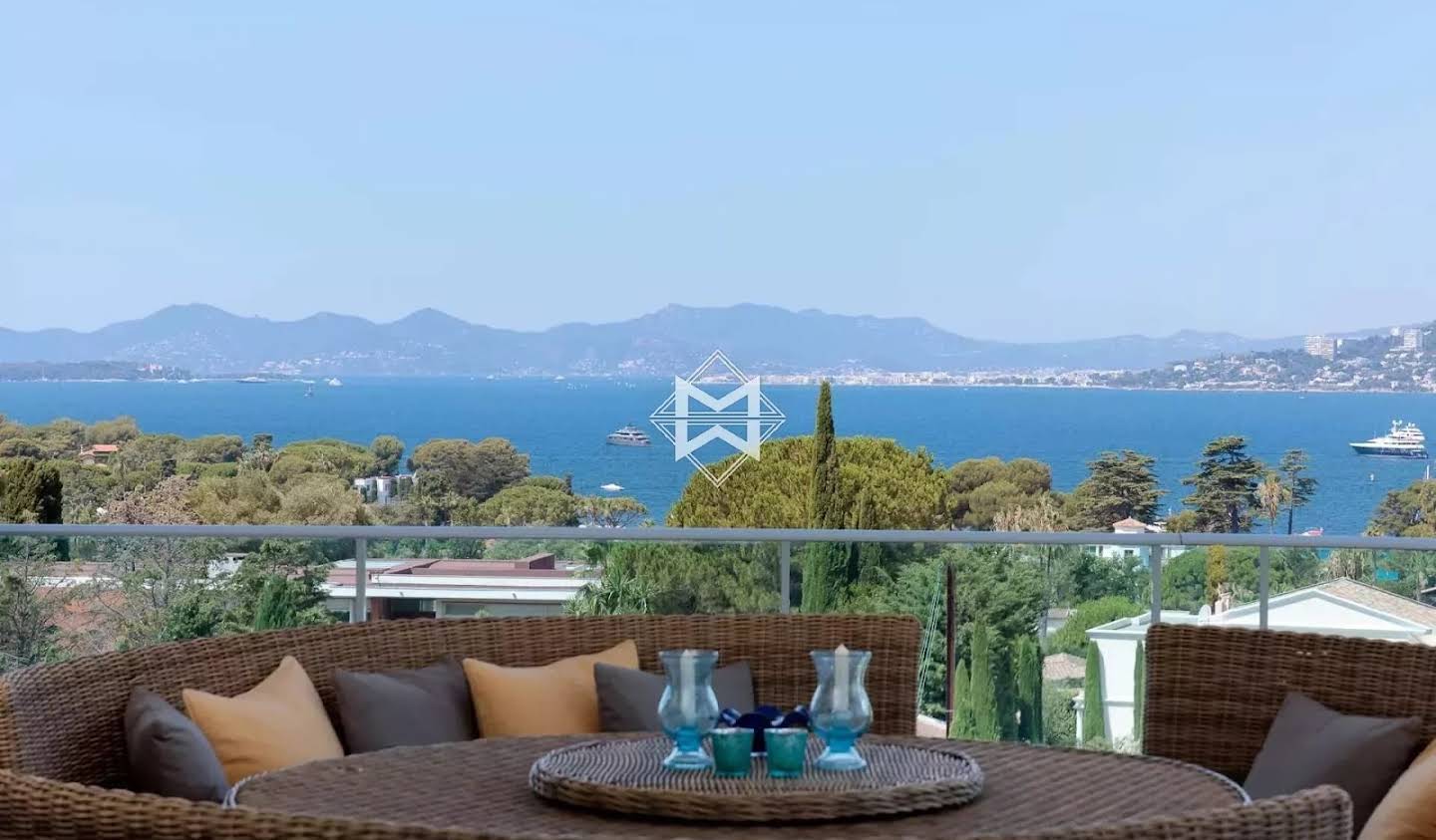 Apartment with terrace Antibes