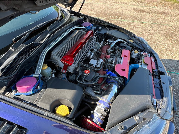 インプレッサ WRX STIのアルミラジエーターインストール・DIY・ポロピナイ・ラムエアーボックス撤去に関するカスタム事例の投稿画像1枚目
