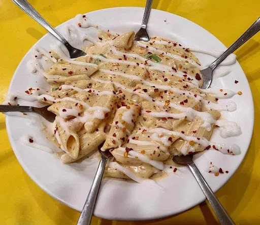 White Sauce Pasta