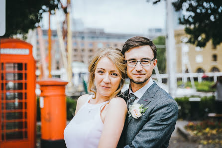 Fotógrafo de casamento Irina Aksenova (aksenovaphoto). Foto de 10 de outubro 2016