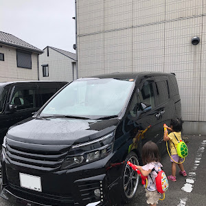 ヴォクシー