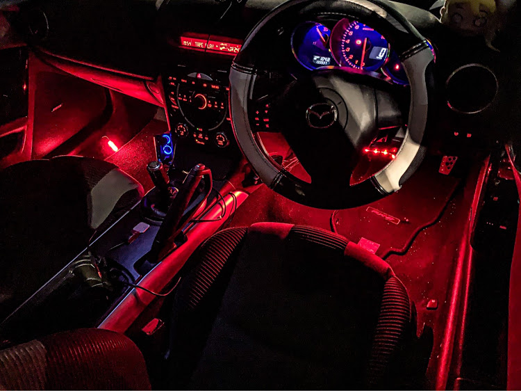 RX-8のRX8・MAZDA・RX-8・車内撮影・車内ネオンに関するカスタム事例の投稿画像1枚目