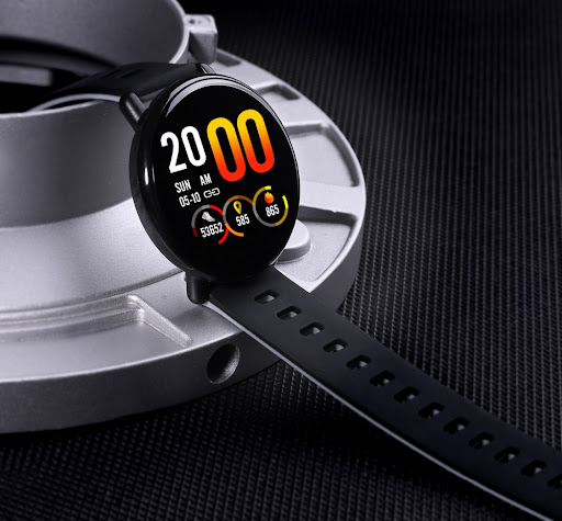 Title 4, Intelligent sports watch featuring multiple spo...