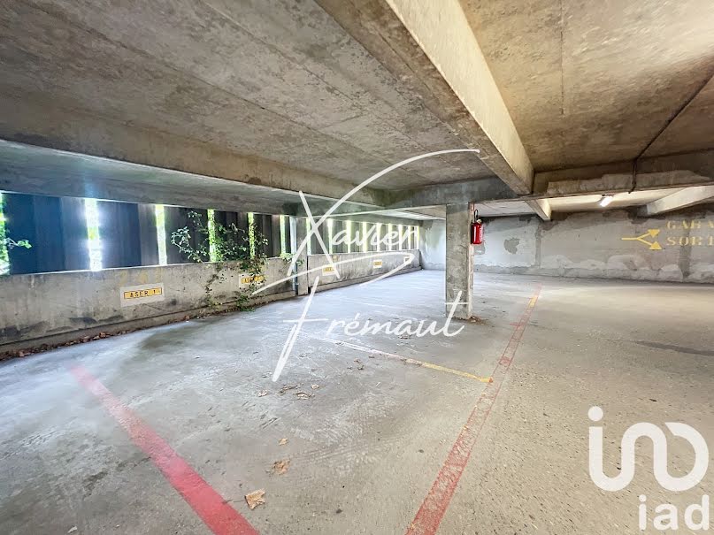 Vente parking  90 m² à Cergy (95000), 80 000 €