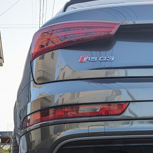 RS Q3 8UCZGF