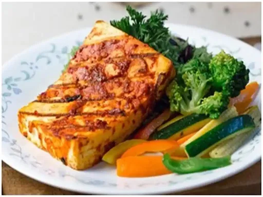 Grilled Paneer(150gm) + Saute' Vegetable