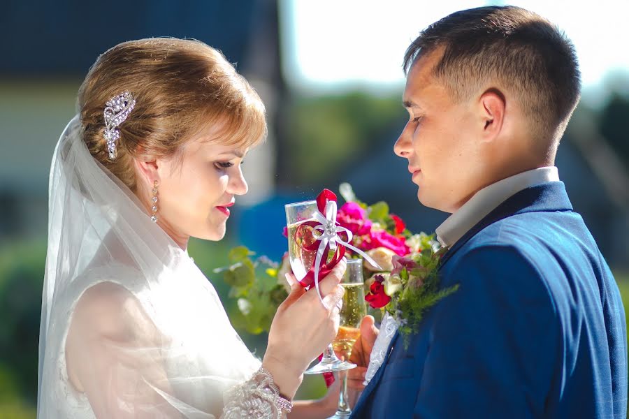 Fotógrafo de bodas Darya Samushkova (daryaleon). Foto del 11 de septiembre 2016