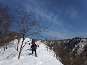 尾根を進む