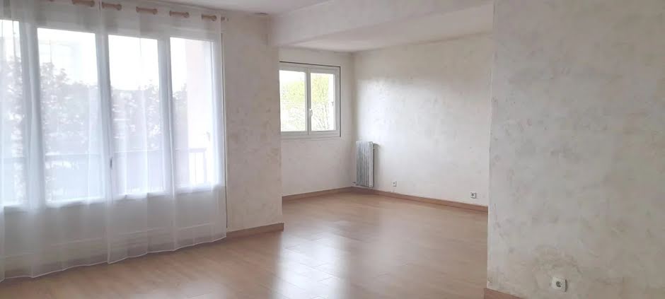 Vente appartement 5 pièces 97 m² à Neuilly-sur-Marne (93330), 215 000 €