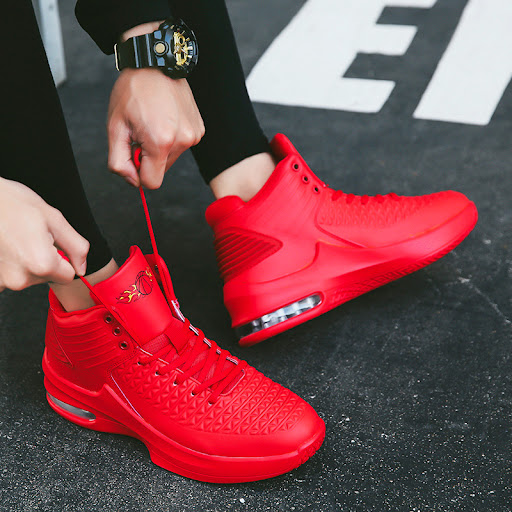 Title 4, Mens outdoor running and basketball shoes. Des...