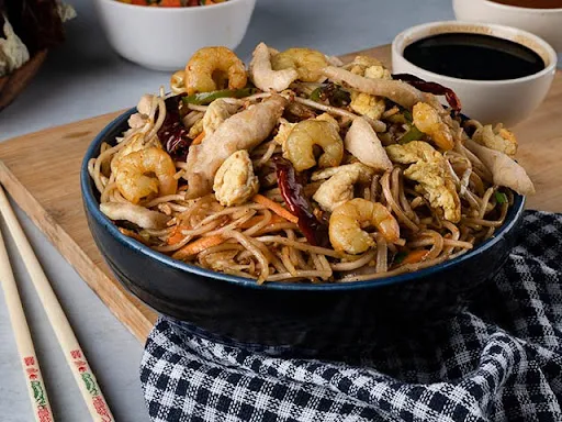 Mixed Schezwan Hakka Noodles