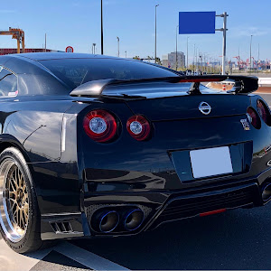 NISSAN GT-R R35