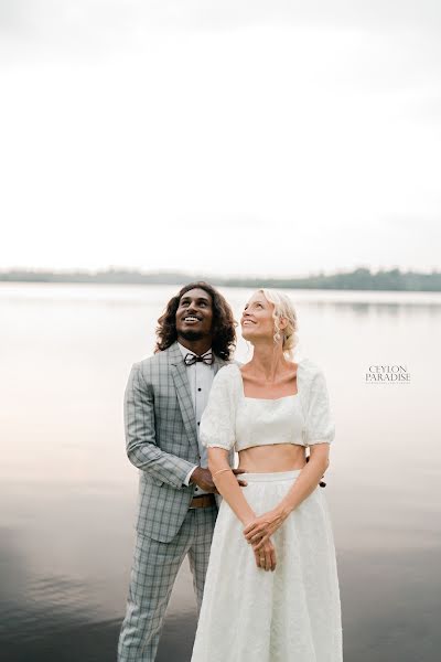 Fotógrafo de casamento Rasindu Jayan (ceylonparadise). Foto de 10 de maio