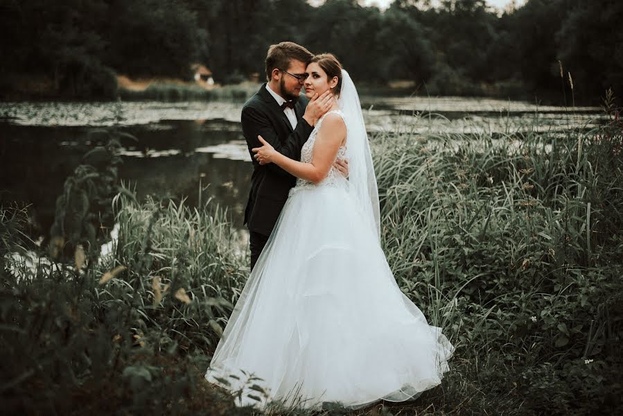 Esküvői fotós Michał Teresiński (loveartphoto). Készítés ideje: 2019 december 28.