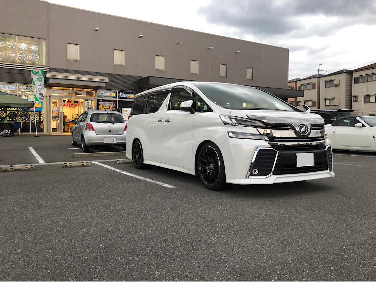 ヴェルファイアの車高調整・ホイール交換・マルゼン・ブリッツ車高調に関するカスタム事例の投稿画像5枚目