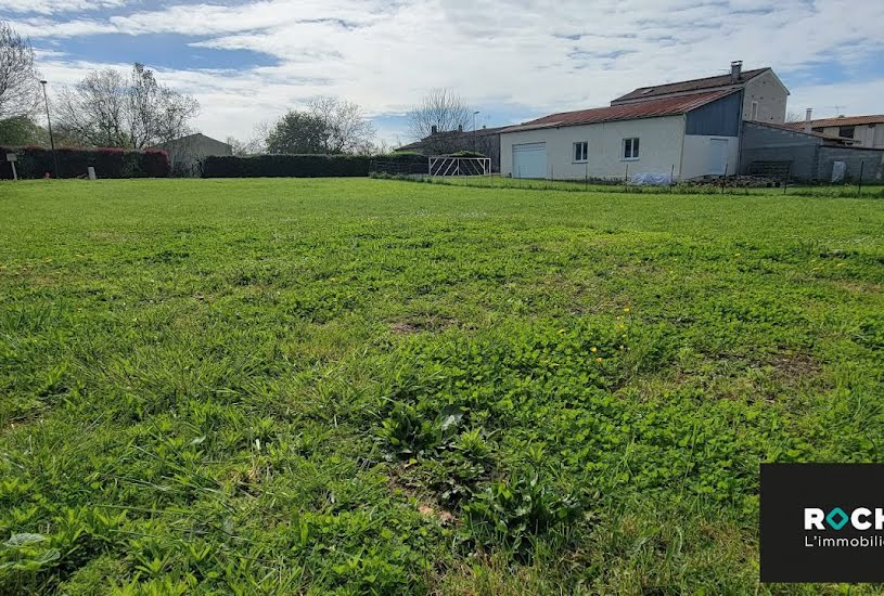  Vente Terrain à bâtir - 699m² à Prin-Deyrançon (79210) 