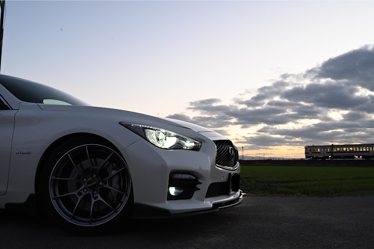 スカイラインの2019ベストショット・夕暮れ・列車・田舎・佐賀に関するカスタム事例の投稿画像1枚目