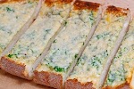 Cheesy Garlic Bread was pinched from <a href="https://www.closetcooking.com/garlic-bread/" target="_blank" rel="noopener">www.closetcooking.com.</a>