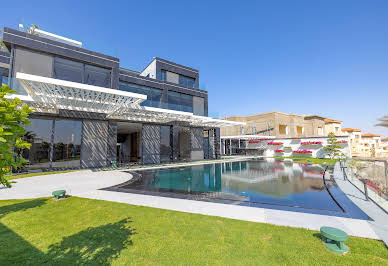 Villa with pool and terrace 7