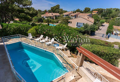 Villa with pool and terrace 2