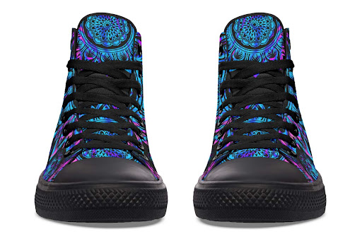 Title 7, Printed Couple High-top Canvas Shoes. Walk in s...