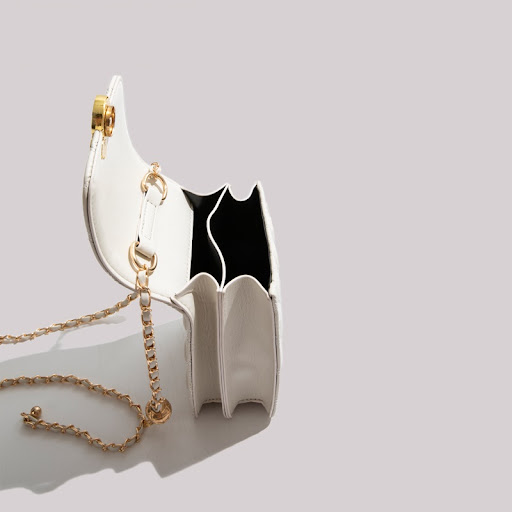 Title 4, New High-Quality Textured Niche Chain Messenger...